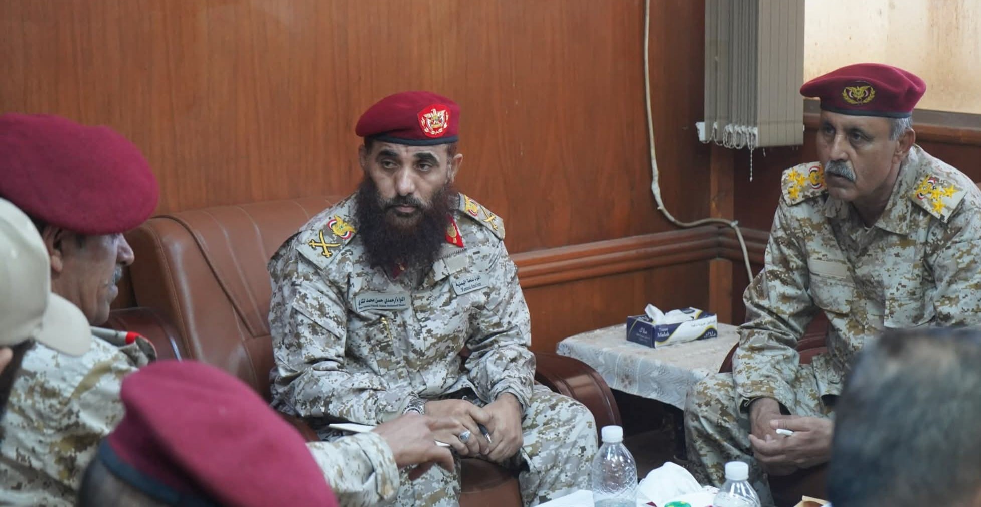 اللواء حمدي شكري يتسلّم قيادة المنطقة العسكرية الرابعة في عدن